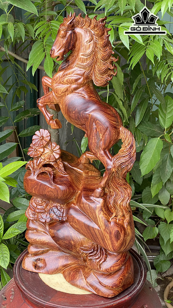 Tượng Ngựa Phong Thủy (Nhất Mã Phi Thiên) Gỗ Cẩm Cao 56 Ngang 26 Sâu 16 (cm)
