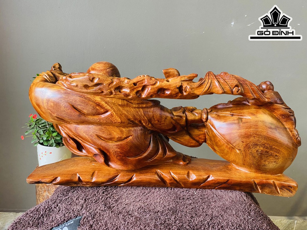 Tượng Phật Di Lặc Kéo Bao Tiền Gỗ Hương Cao 28 Ngang 58 Sâu 16 (cm)