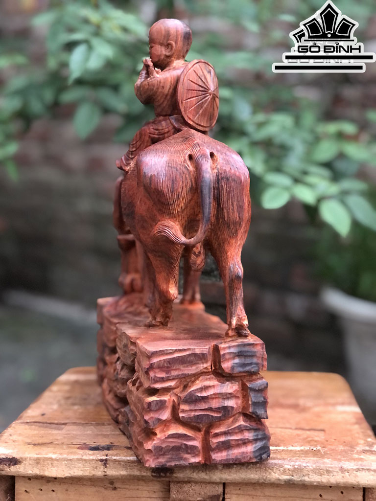 Tiểu Đồng Chăn Trâu Thổi Sáo Gỗ Trắc Ngang 31 Cao 27 Sâu 10,5 (cm)