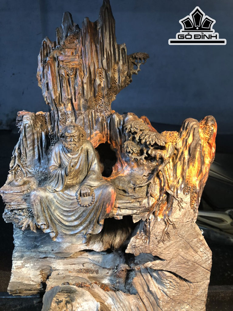 Tượng Đạt Ma Sư Tổ Gỗ Trắc Cao 55 Ngang 33 Sâu 20 (cm)