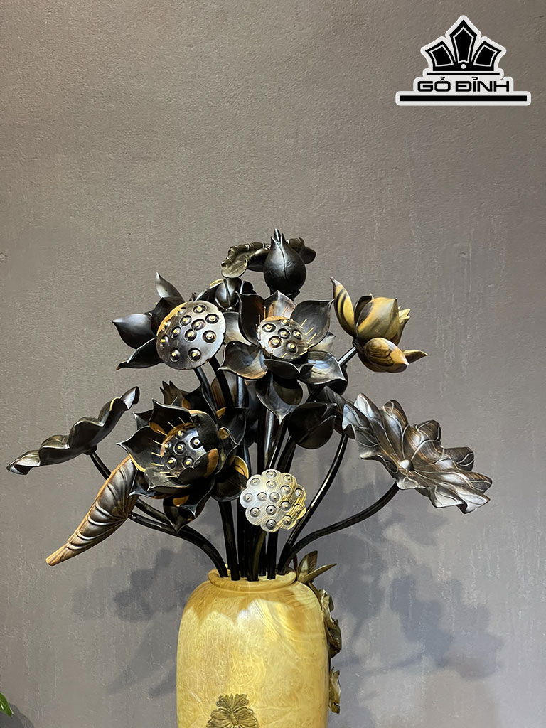 Bình Hoa Sen 17 Bông Gỗ Mun Hoa Cao 40 Đường Kính 18 (cm)