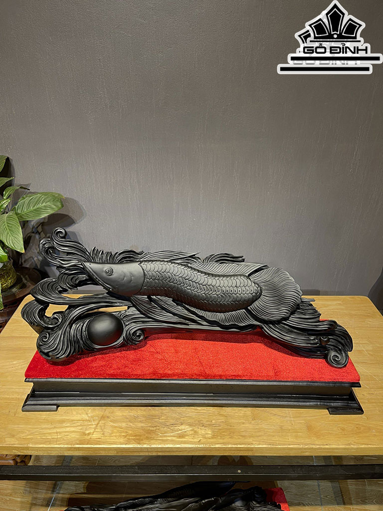 Tượng Cá Kim Long Gỗ Mun Sừng Cao 31 Ngang 76 Sâu 15 (cm)