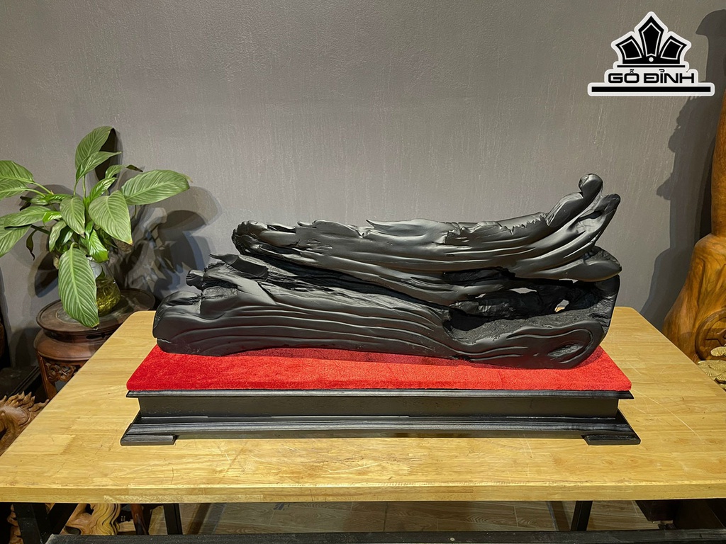 Tượng Cá Kim Long Gỗ Mun Sừng Cao 31 Ngang 76 Sâu 15 (cm)