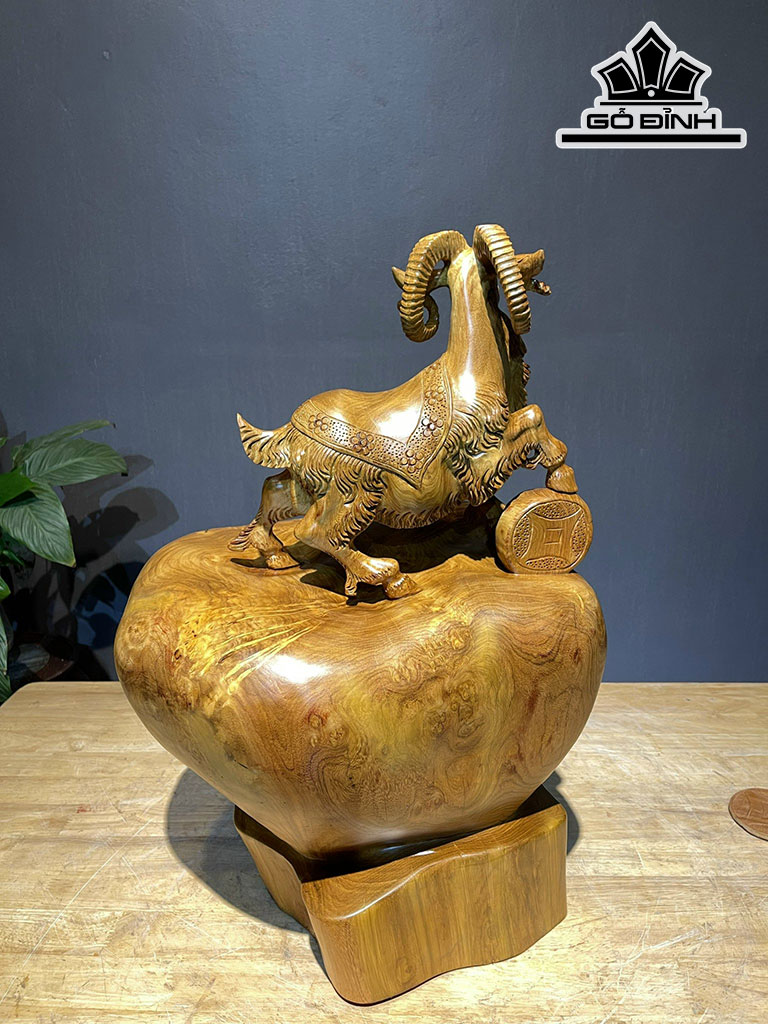 Tượng Dê Phong Thủy Gỗ Nu Hương Cao 55 Ngang 38 Sâu 28 (cm)