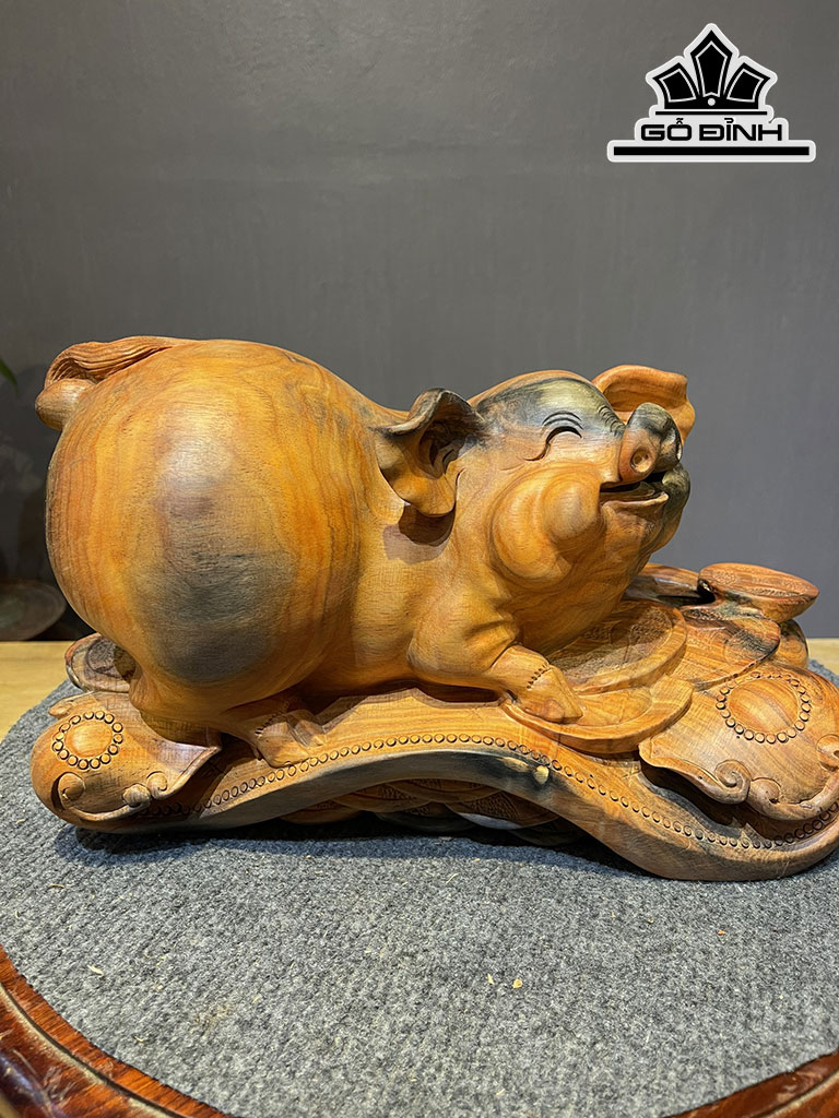 Tượng Heo Gỗ Bách Xanh Cao 19 Ngang 32 Sâu 16 (cm)