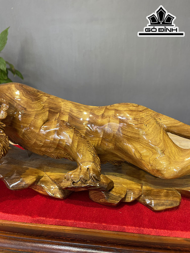 Tượng Hổ Phong Thủy Gỗ Bách Xanh Ngang 45 Cao 14 Sâu 15 (cm)