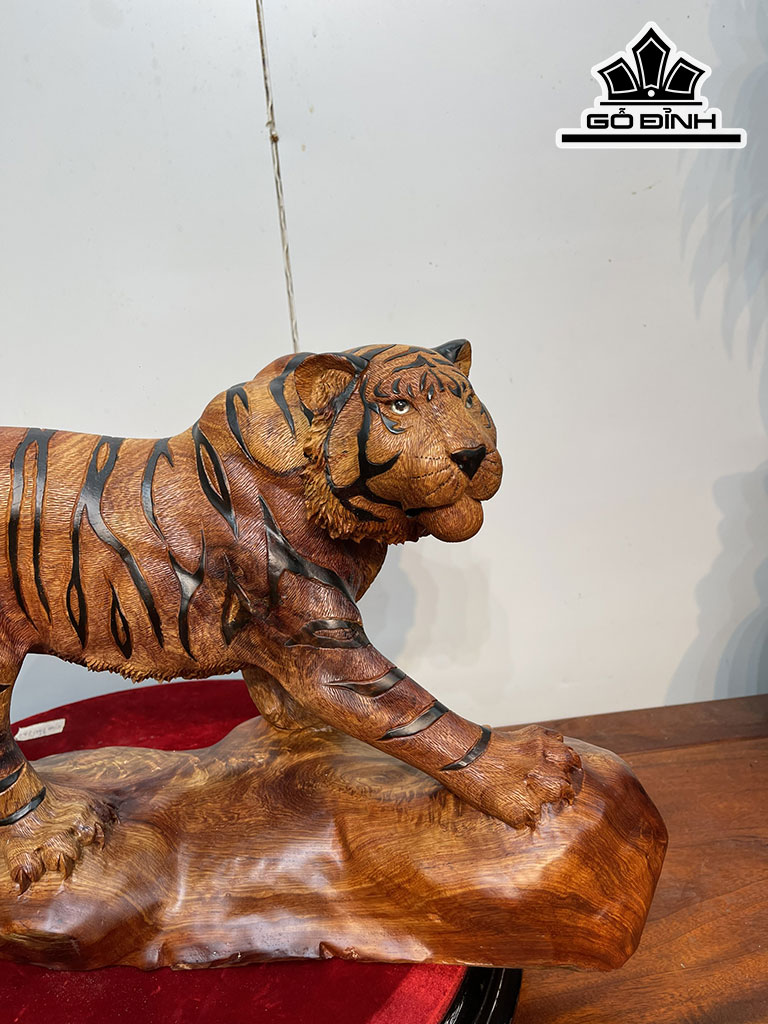 Tượng Hổ Phong Thủy Gỗ Hương Ngang 62 Cao 30 Sâu 16 (cm)