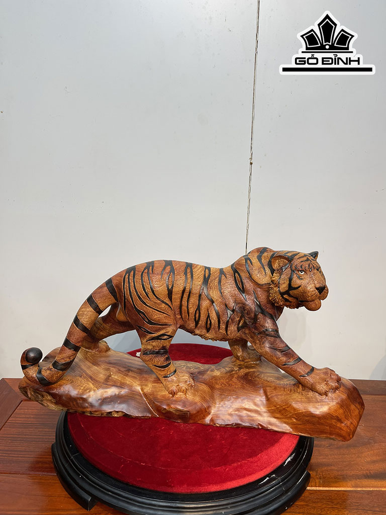Tượng Hổ Phong Thủy Gỗ Hương Ngang 62 Cao 30 Sâu 16 (cm)