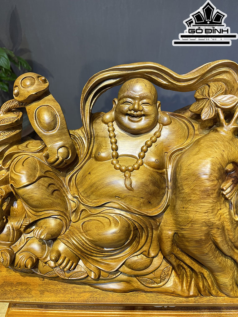 Tượng Phật Di Lặc Gỗ Bách Xanh Ngang 50 Cao 28 Sâu 22 (cm)