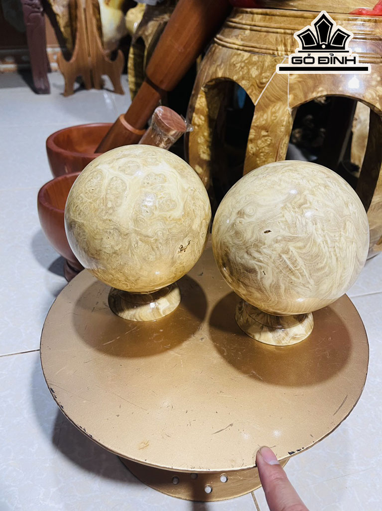Đôi Bi Cầu Gỗ Nu Nghiến Cao 16 Đường Kính 13 (cm)
