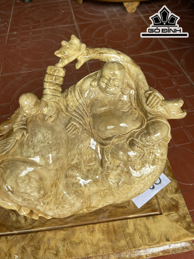 Tượng Phật Di Lặc Gỗ Nu Nghiến Cao 31 Ngang 34 Sâu 16 (cm)