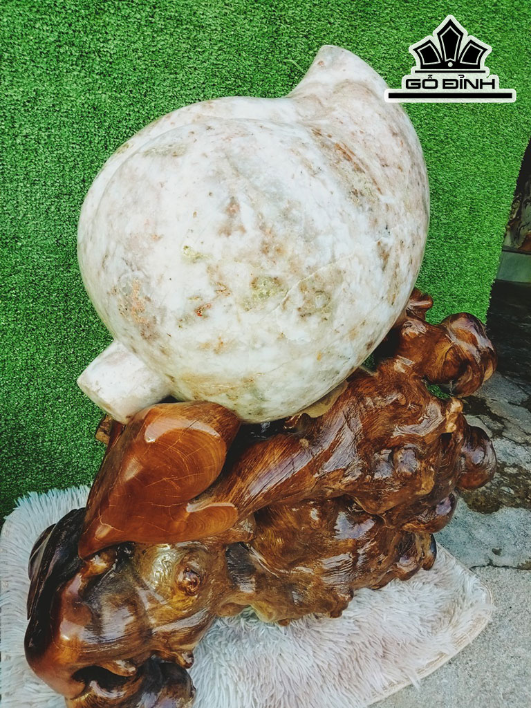 Tác Phẩm Quả Đào Đá Thạch Anh Cao 63 (cm) 56kg