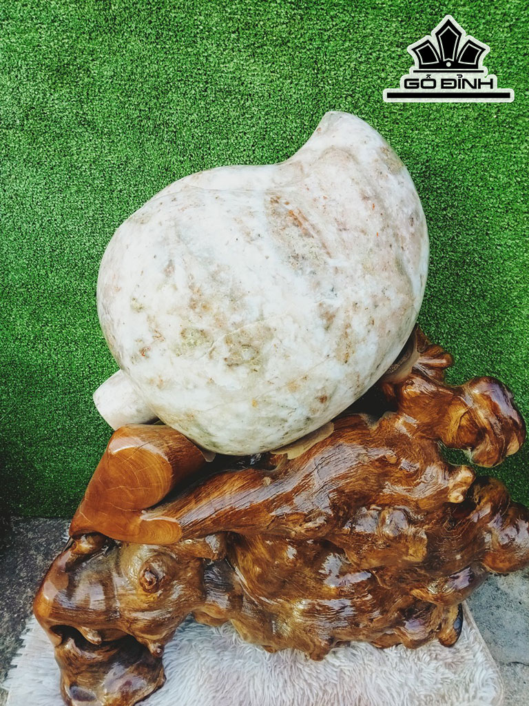 Tác Phẩm Quả Đào Đá Thạch Anh Cao 63 (cm) 56kg