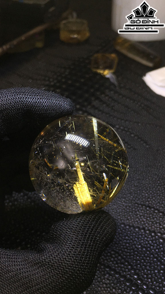 Bi Cầu Đá Thạch Anh Tóc Vàng Đường Kính Hạt 42,7 (mm) 107,7gr