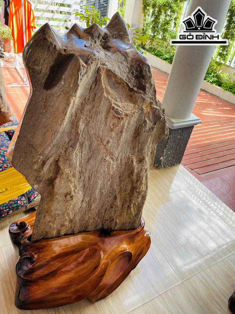 Tác Phẩm Gỗ Hóa Thạch Cao 103 Ngang 50 (cm) 150kg