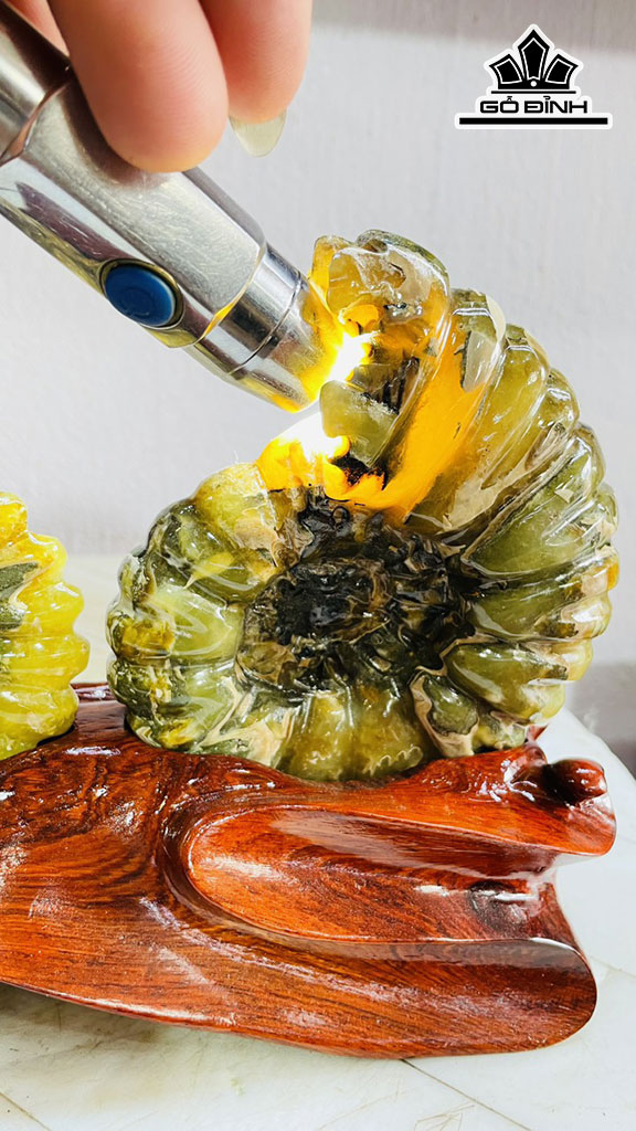 Tác Phẩm Ốc Anh Vũ Hóa Ngọc Cao 17 Ngang 22 (cm) 1,4kg