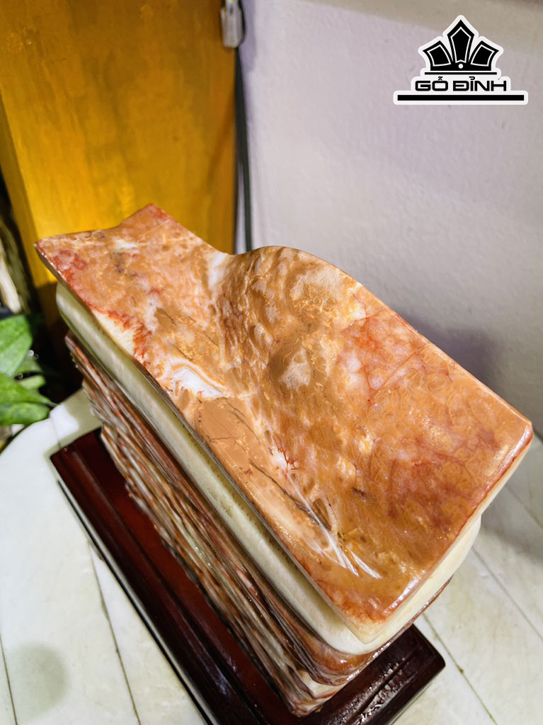 Tác Phẩm Thịt Heo Đá Canxit Cao 20 Ngang 18 (cm) 3,8kg