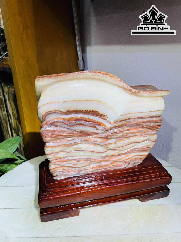 Tác Phẩm Thịt Heo Đá Canxit Cao 20 Ngang 18 (cm) 3,8kg