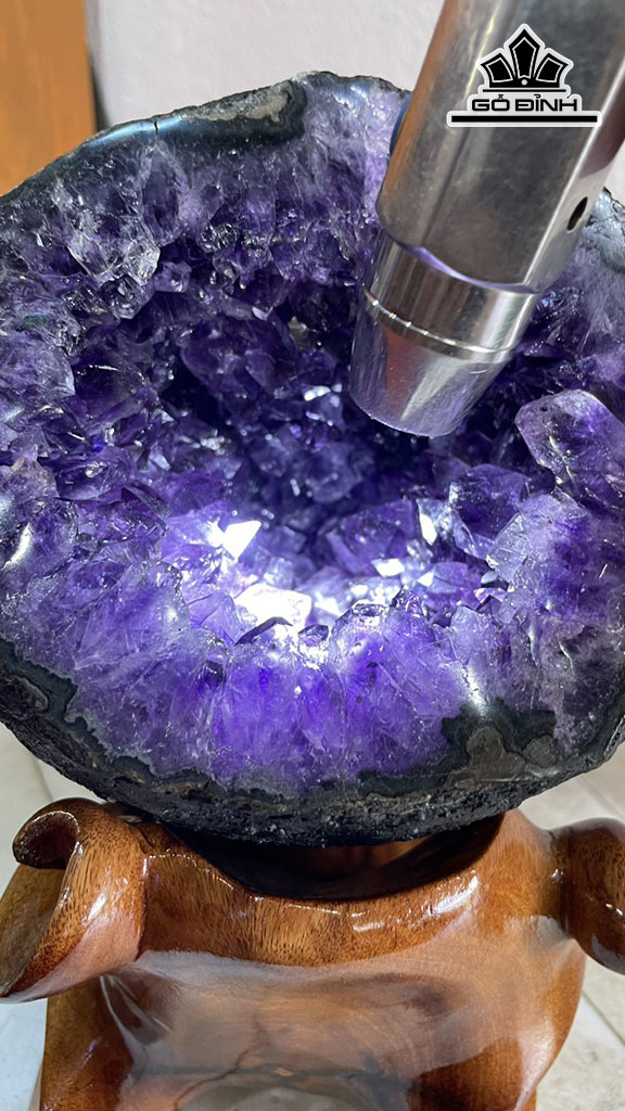 Tinh Thể Đá Thạch Anh Tím Cao 20 Ngang 13 Sâu 15 (cm) 4,4kg