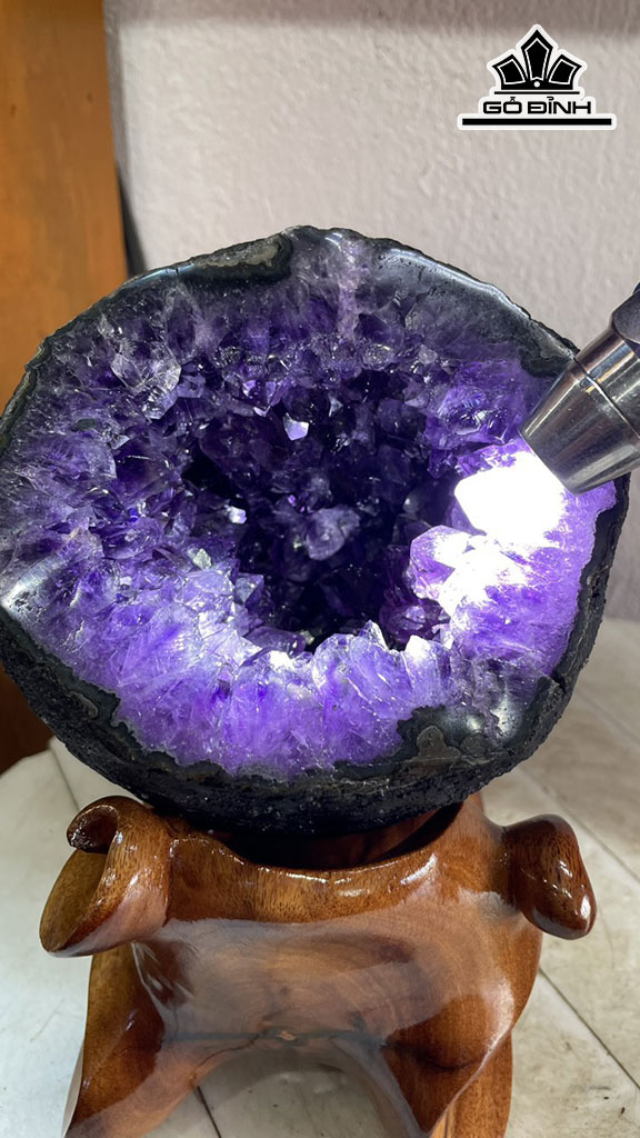 Tinh Thể Đá Thạch Anh Tím Cao 20 Ngang 13 Sâu 15 (cm) 4,4kg