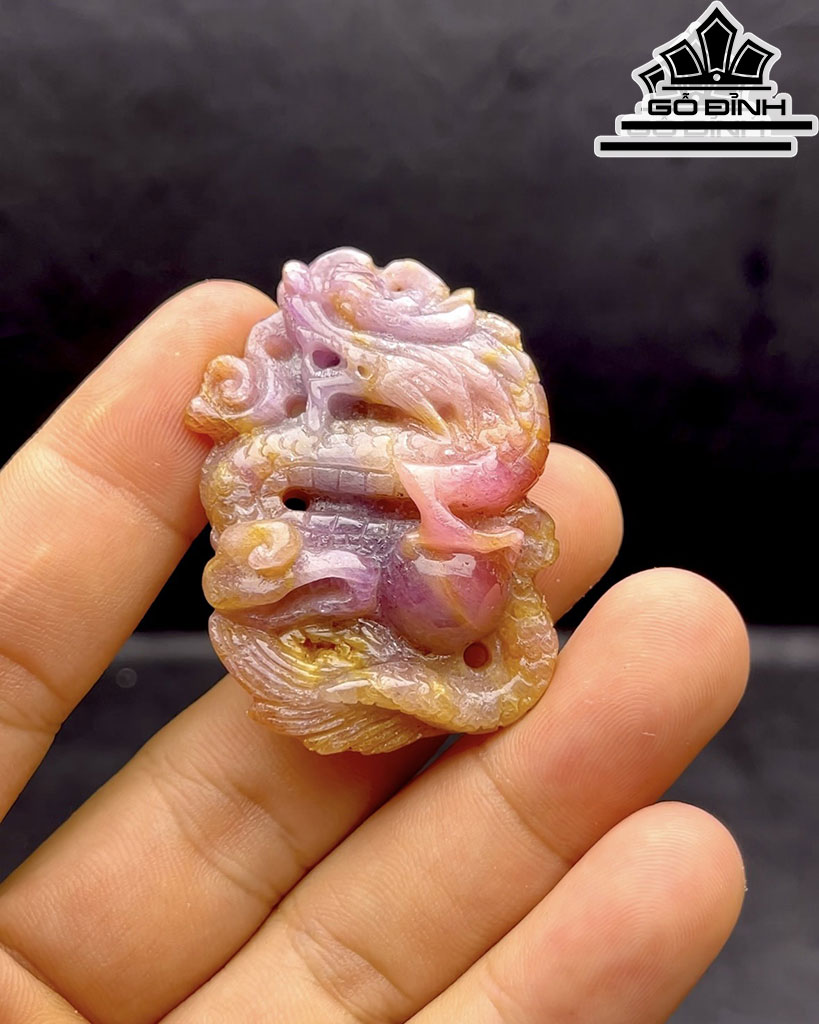 Mặt Dây Chuyền Thần Long Đá Sapphire Cao 52 Ngang 34,5 Sâu 15,7 (mm) 203cts