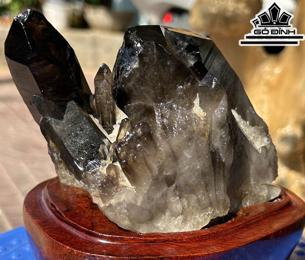 Tác Phẩm Đá Thạch Anh Đen Cao 12,5 Ngang 13 (cm) 1,32kg