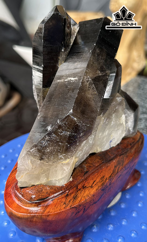 Tác Phẩm Đá Thạch Anh Đen Cao 15 Ngang 14 (cm) 1,2kg