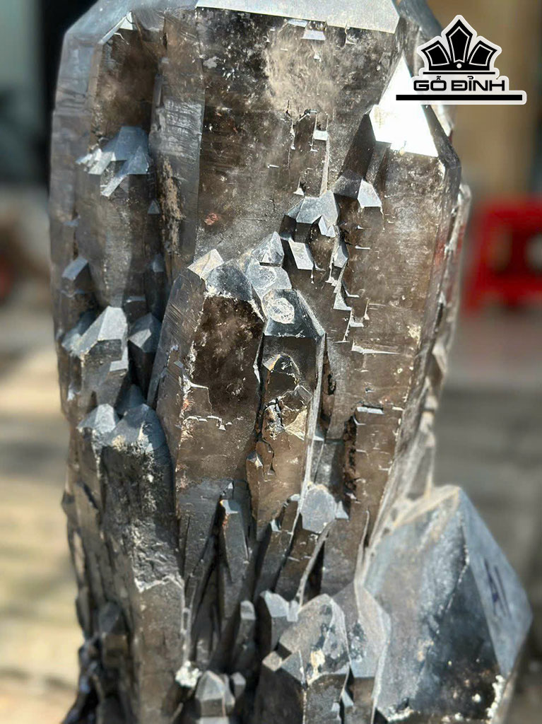 Trụ Đá Thạch Anh Đen Cao 75 (cm) 25kg