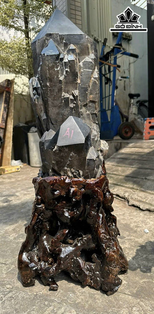 Trụ Đá Thạch Anh Đen Cao 75 (cm) 25kg