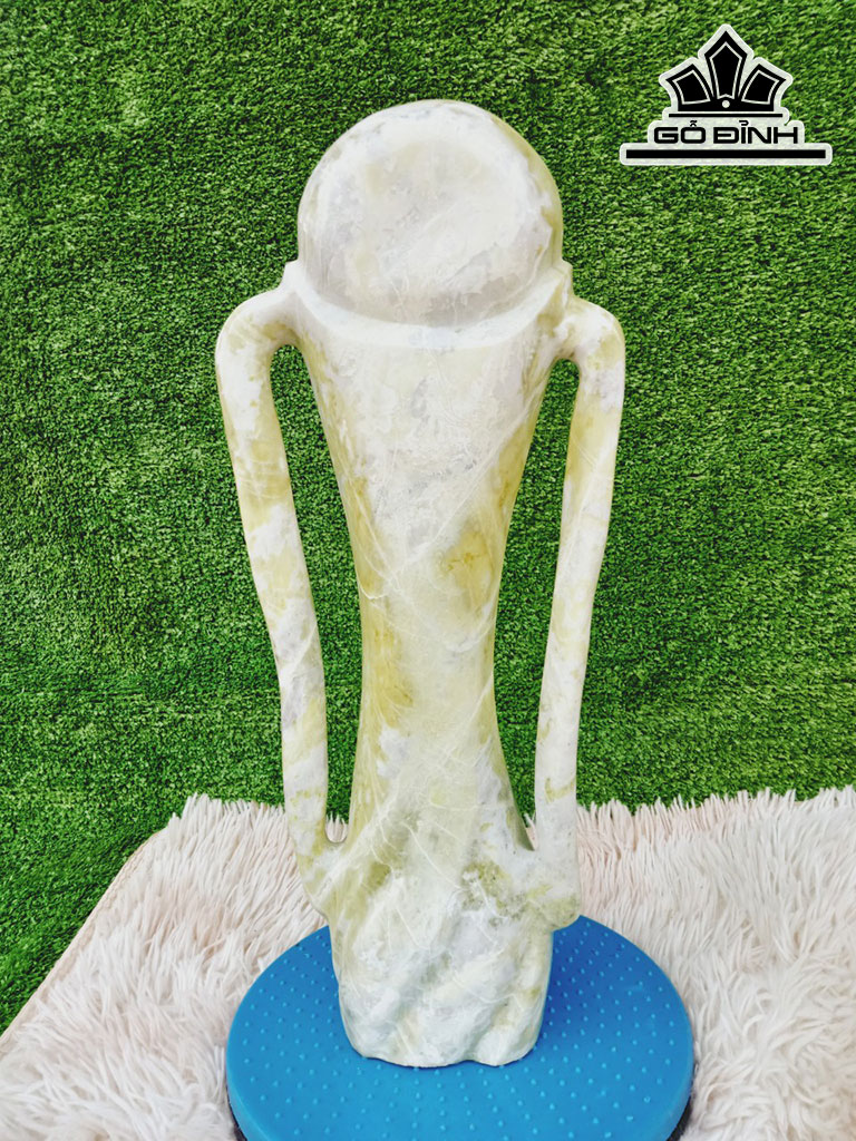 Tác Phẩm Cúp Vàng Đá Cẩm Thạch Cao 46 Ngang 20 (cm) 9kg