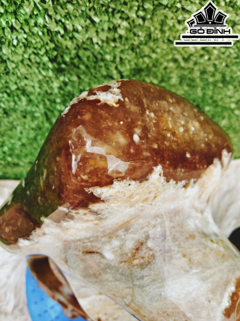 Tác Phẩm Đá Mã Não Cao 31 Ngang 15 (cm) 4,5kg