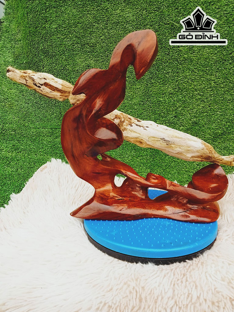 Tác Phẩm Gỗ Hóa Ngọc Cao 45 Ngang 5 (cm) 1,8kg