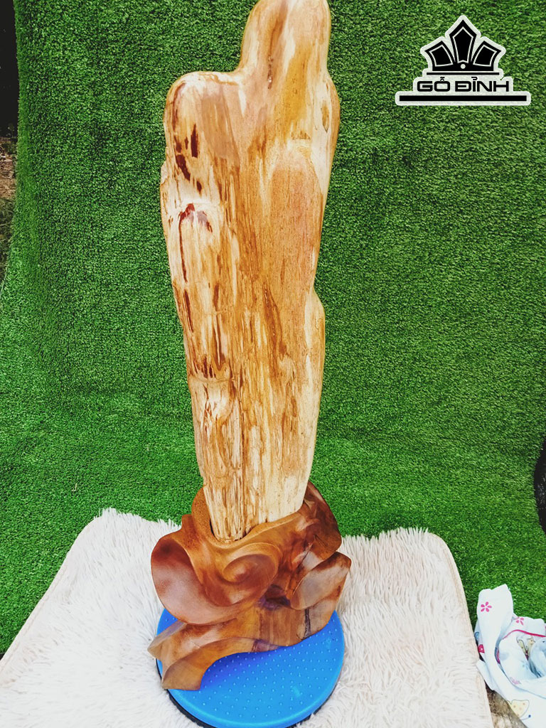 Tác Phẩm Gỗ Hóa Thạch Cao 71 Ngang 15 (cm) 14kg