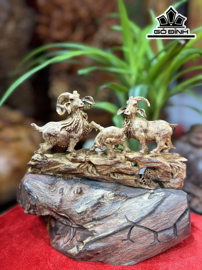 Tượng Tam Dương Khai Thái Gỗ Sưa Cao 25 Ngang 13 Sâu 4 (cm)