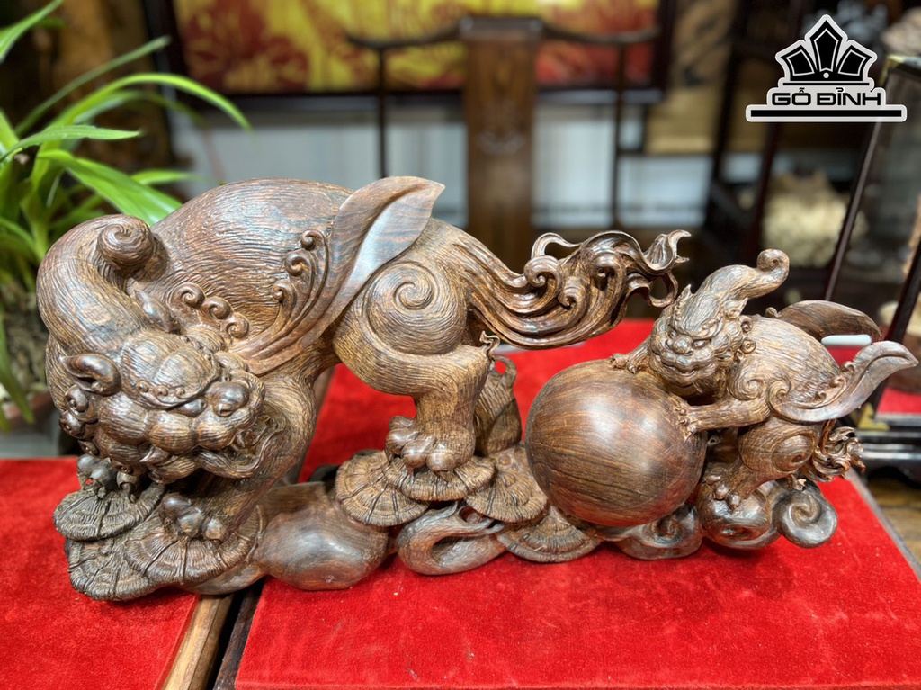 Tượng Tỳ Hưu Gỗ Trắc Ngang 60 Cao 30 Sâu 22 (cm)