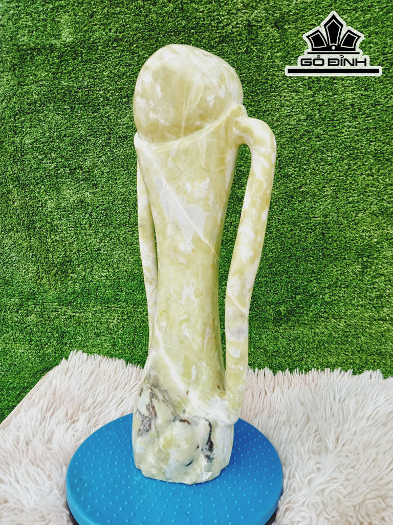 Tác Phẩm Cúp Vàng Đá Cẩm Thạch Cao 46 Ngang 20 (cm) 9kg