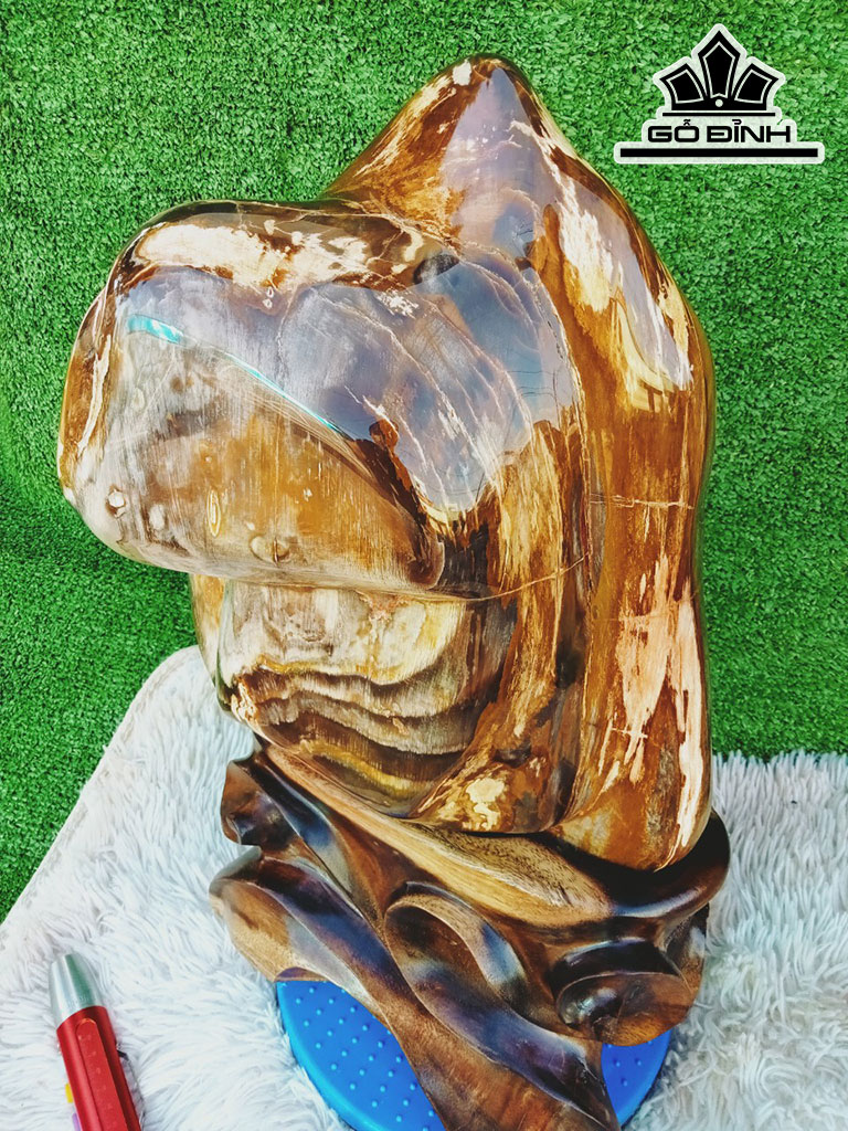 Tác Phẩm Gỗ Hóa Thạch Cao 48 Ngang 25 (cm) 20kg