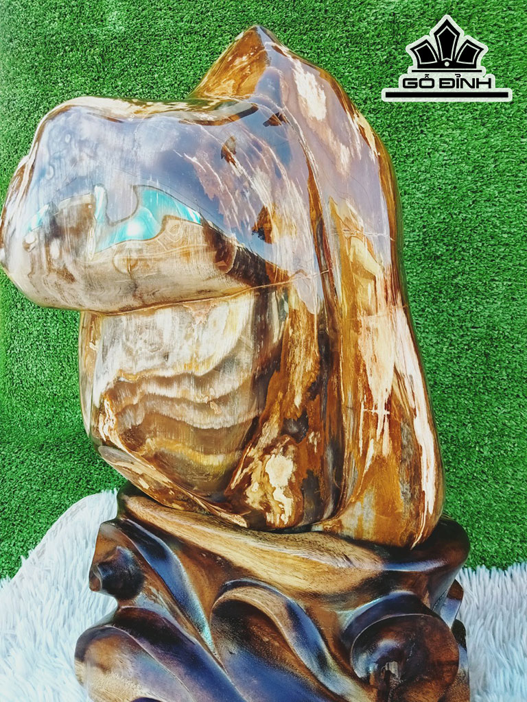 Tác Phẩm Gỗ Hóa Thạch Cao 48 Ngang 25 (cm) 20kg