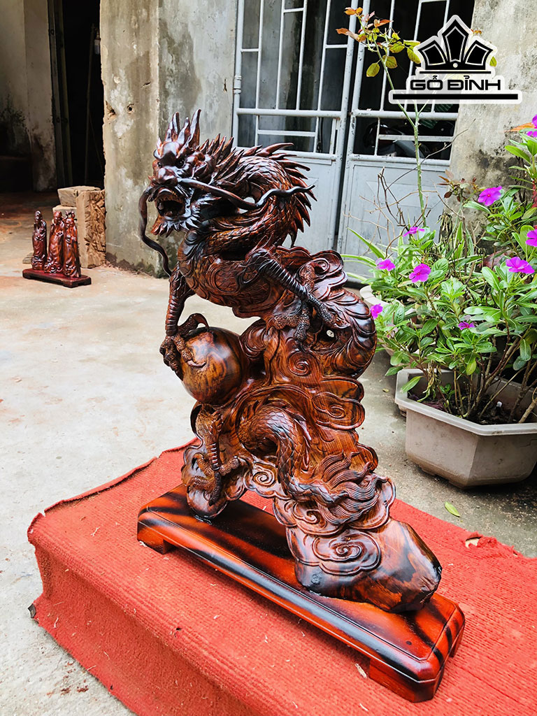 Tượng Nhất Long Gỗ Trắc Cao 51 Ngang 39 Sâu 11 (cm)