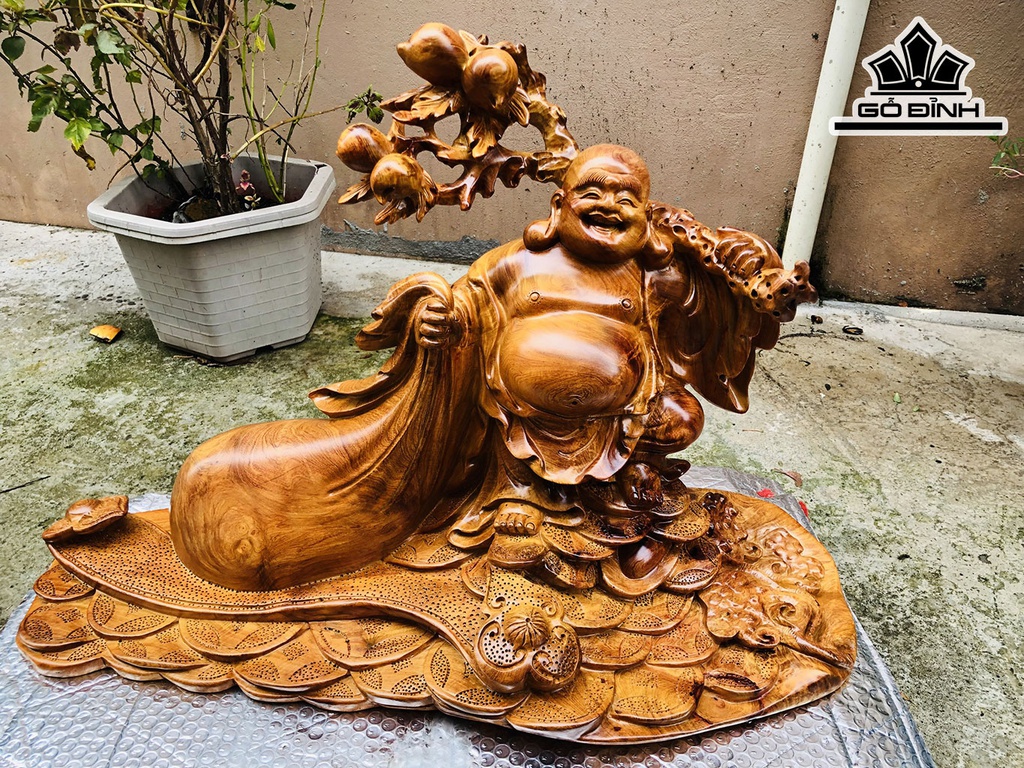 Tượng Phật Di Lặc Gỗ Hương Ngang 68 Cao 45 Sâu 33 (cm)