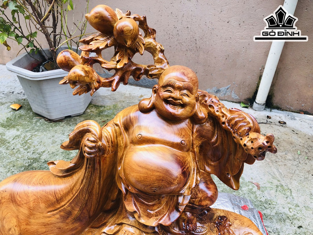 Tượng Phật Di Lặc Gỗ Hương Ngang 68 Cao 45 Sâu 33 (cm)