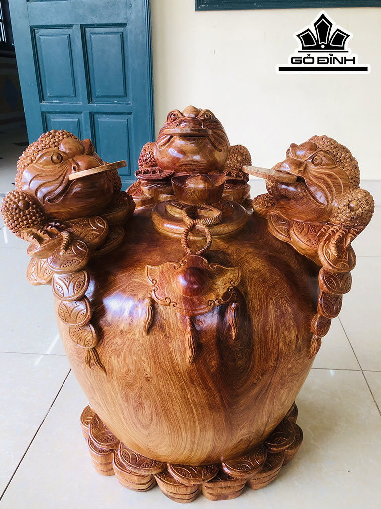 Tượng Tam Cóc Ngậm Tiền Gỗ Hương Ngang 48 Cao 54 Sâu 39 (cm)