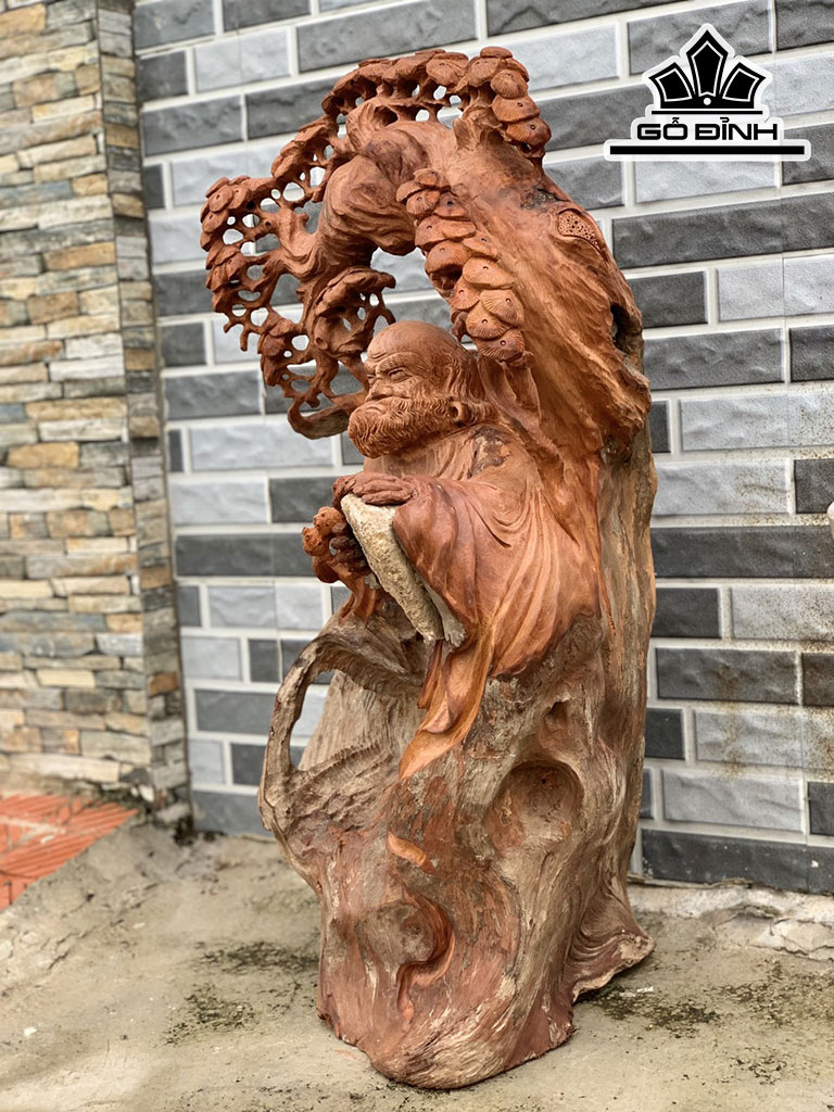 Tượng Đạt Ma Sư Tổ Gỗ Hương Cao 84 Ngang 43 Sâu 34 (cm)