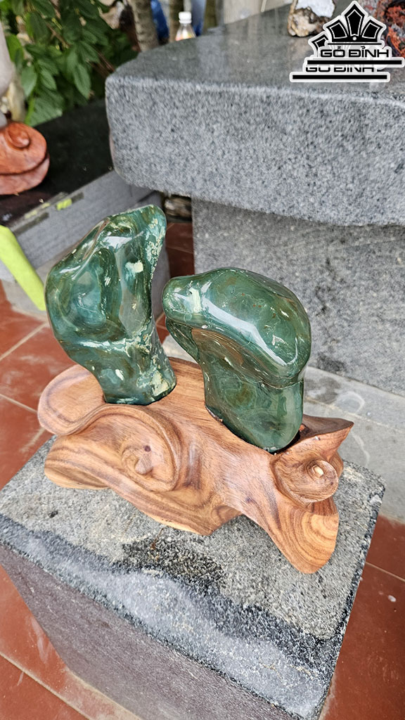 Tác Phẩm Đá Canxedon Cao 30 Ngang 20 (cm) 5kg