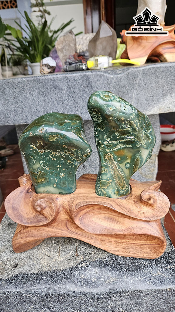 Tác Phẩm Đá Canxedon Cao 30 Ngang 20 (cm) 5kg