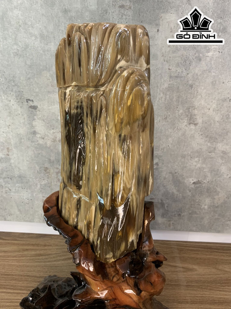 Tác Phẩm Gỗ Hóa Thạch Cao 54 Ngang 27 (cm) 8kg