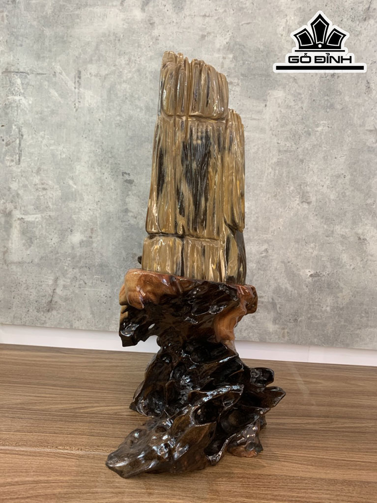 Tác Phẩm Gỗ Hóa Thạch Cao 54 Ngang 27 (cm) 8kg