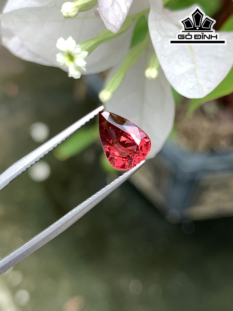 Viên Ngọc Đá Spinel Cao 10 Ngang 7,2 Sâu 5 (mm) 2,53cts