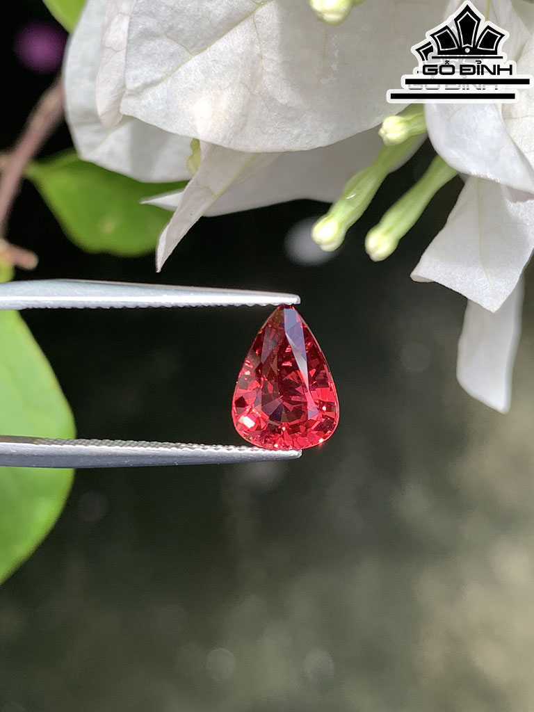 Viên Ngọc Đá Spinel Cao 10 Ngang 7,2 Sâu 5 (mm) 2,53cts