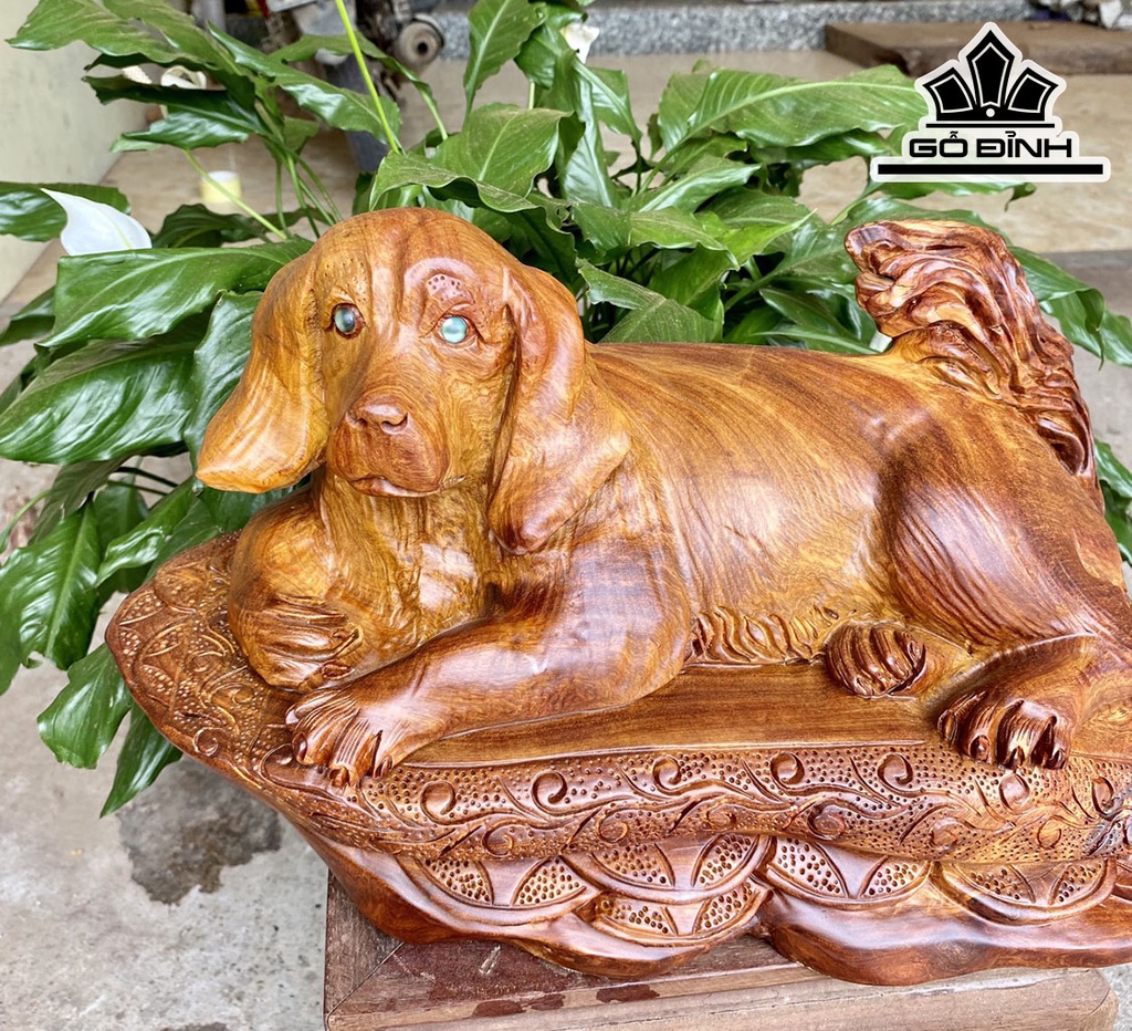 Tượng Chó Gỗ Hương Cao 22 Ngang 44 Sâu 19 (cm)